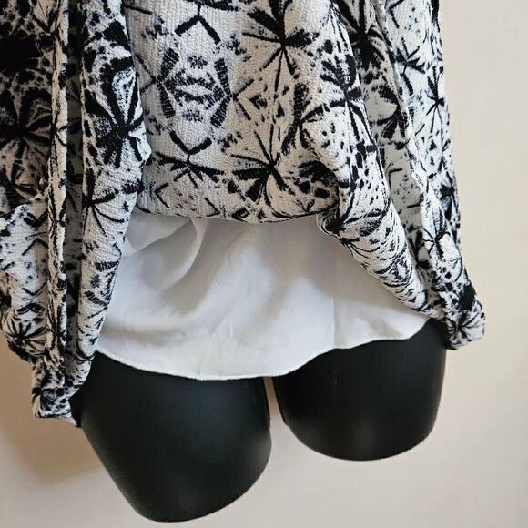 The Impeccable Pig Tank Top - Picture 4 of 8